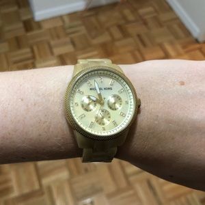 Michael Kors tan tortoise watch